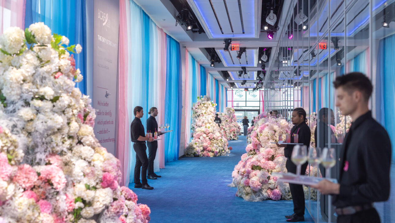 BCRF, Breast Cancer Research Foundation, Hot Pink Gala Fundrasier in New York City. Event desgined by JWennes Events featuring cocktail hour lined with floor to ceiling florals and custom drapes.